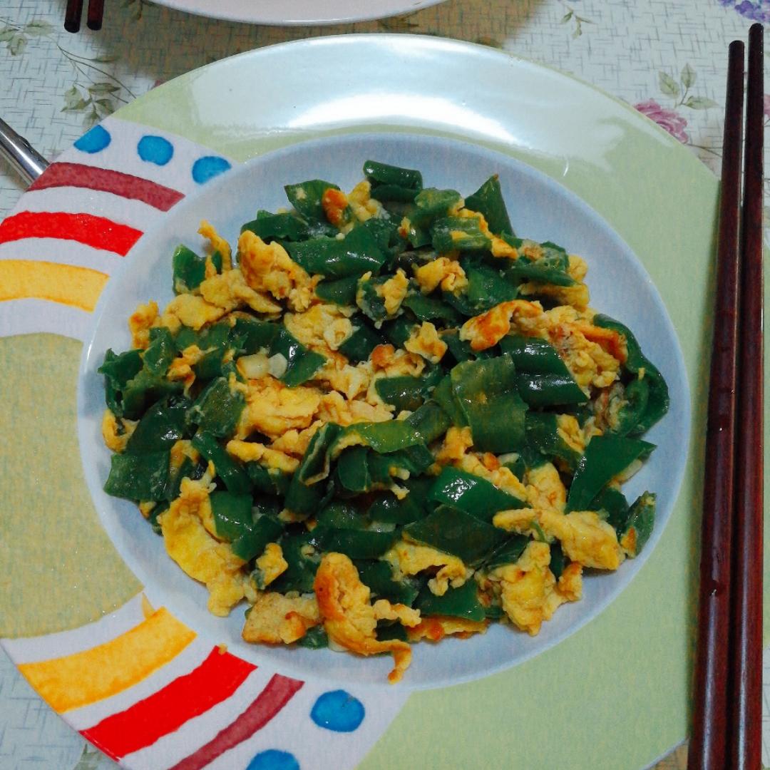 青椒炒蛋（线辣椒）