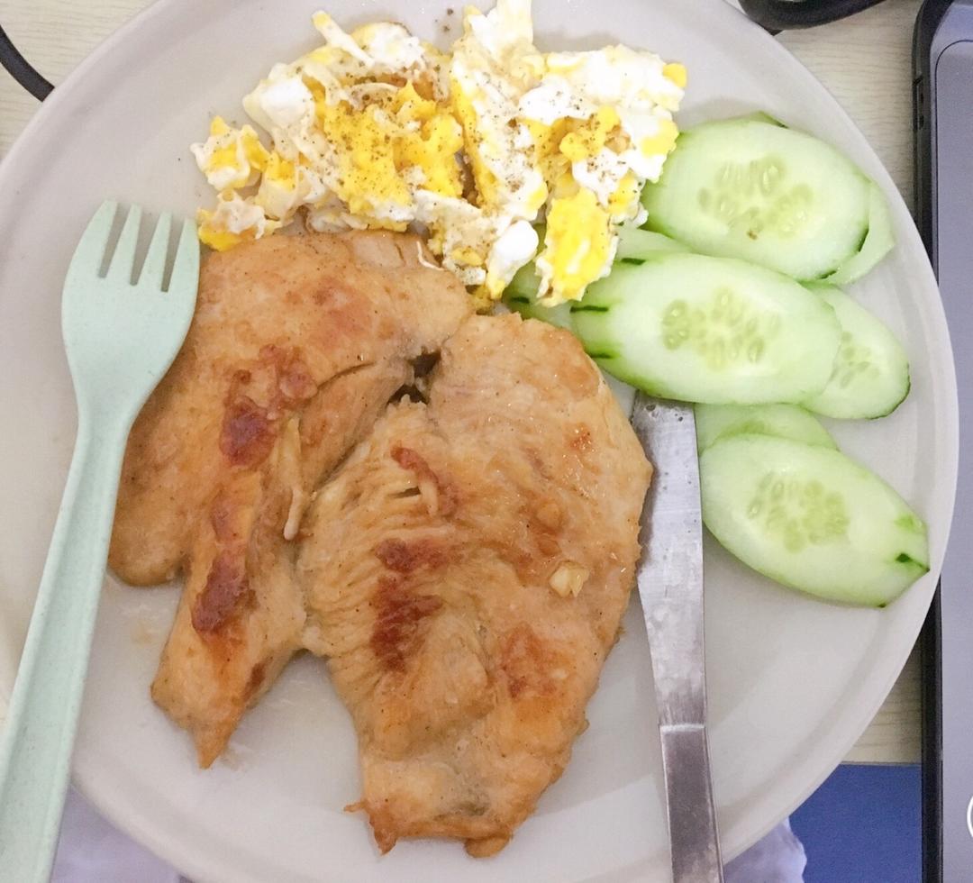 【嫩煎鸡胸肉】