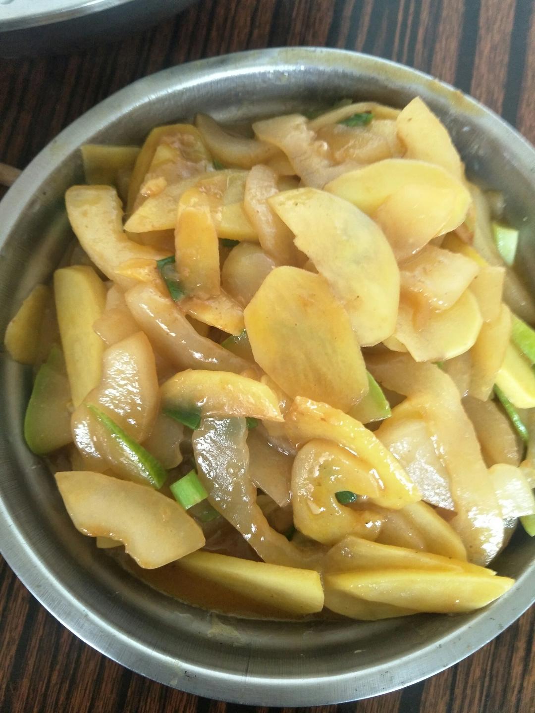 白小白x8rj做的老黄瓜炒土豆片
