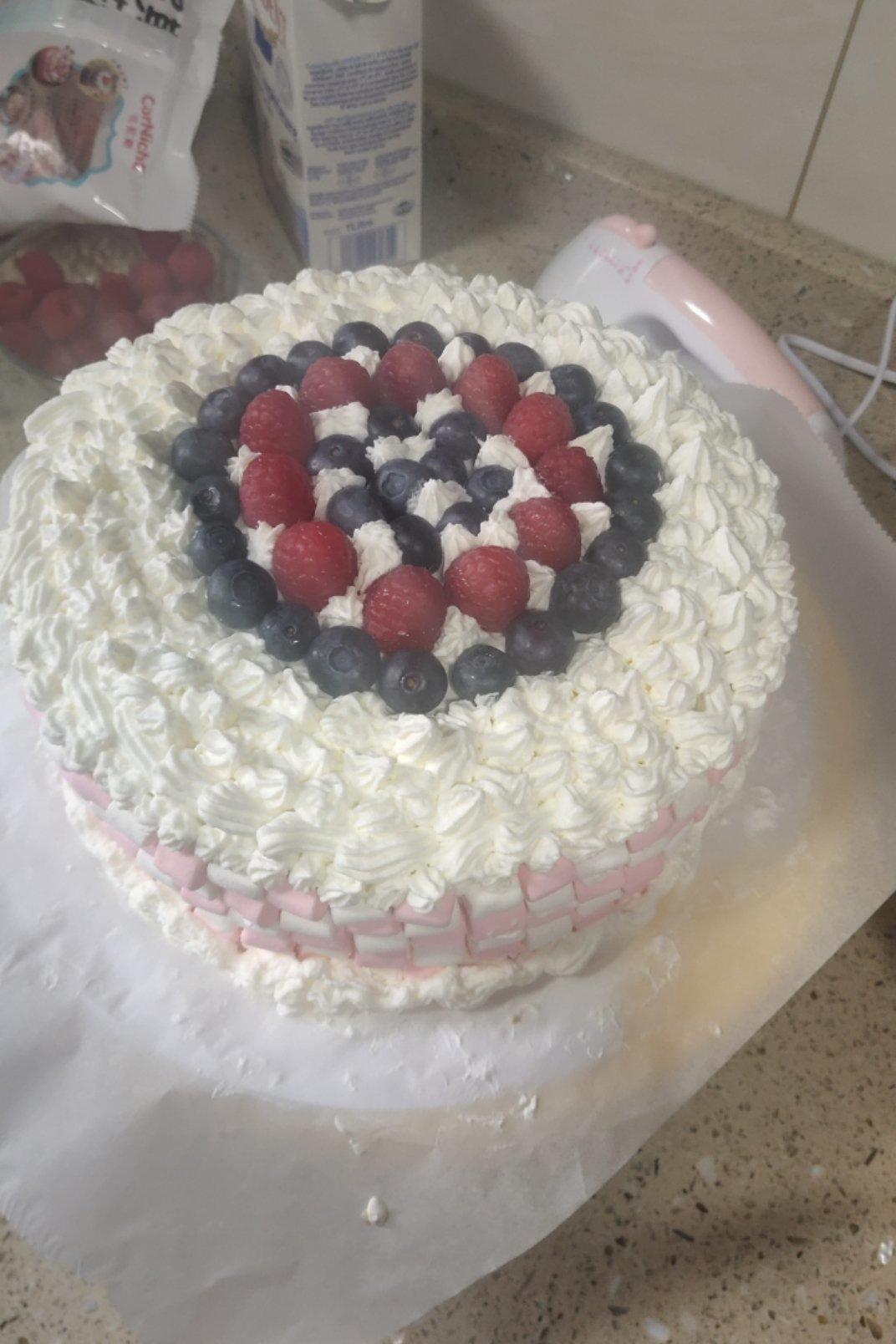 《Tinrry+》草莓奶油蛋糕（8寸配方）