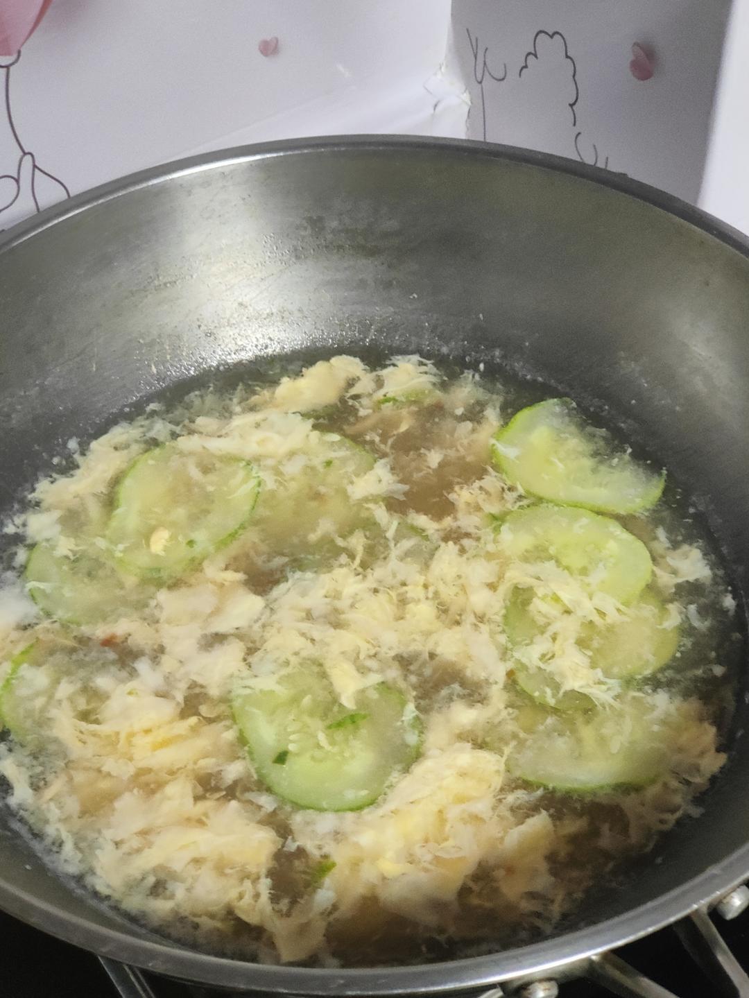 黄瓜柿子胡萝卜汤