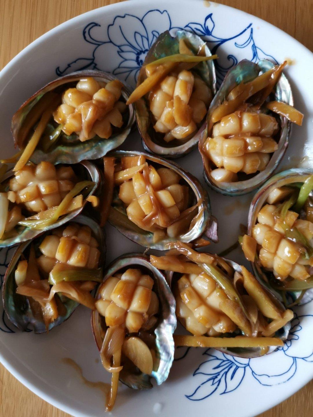 入口即化的黄豆焖鸡爪