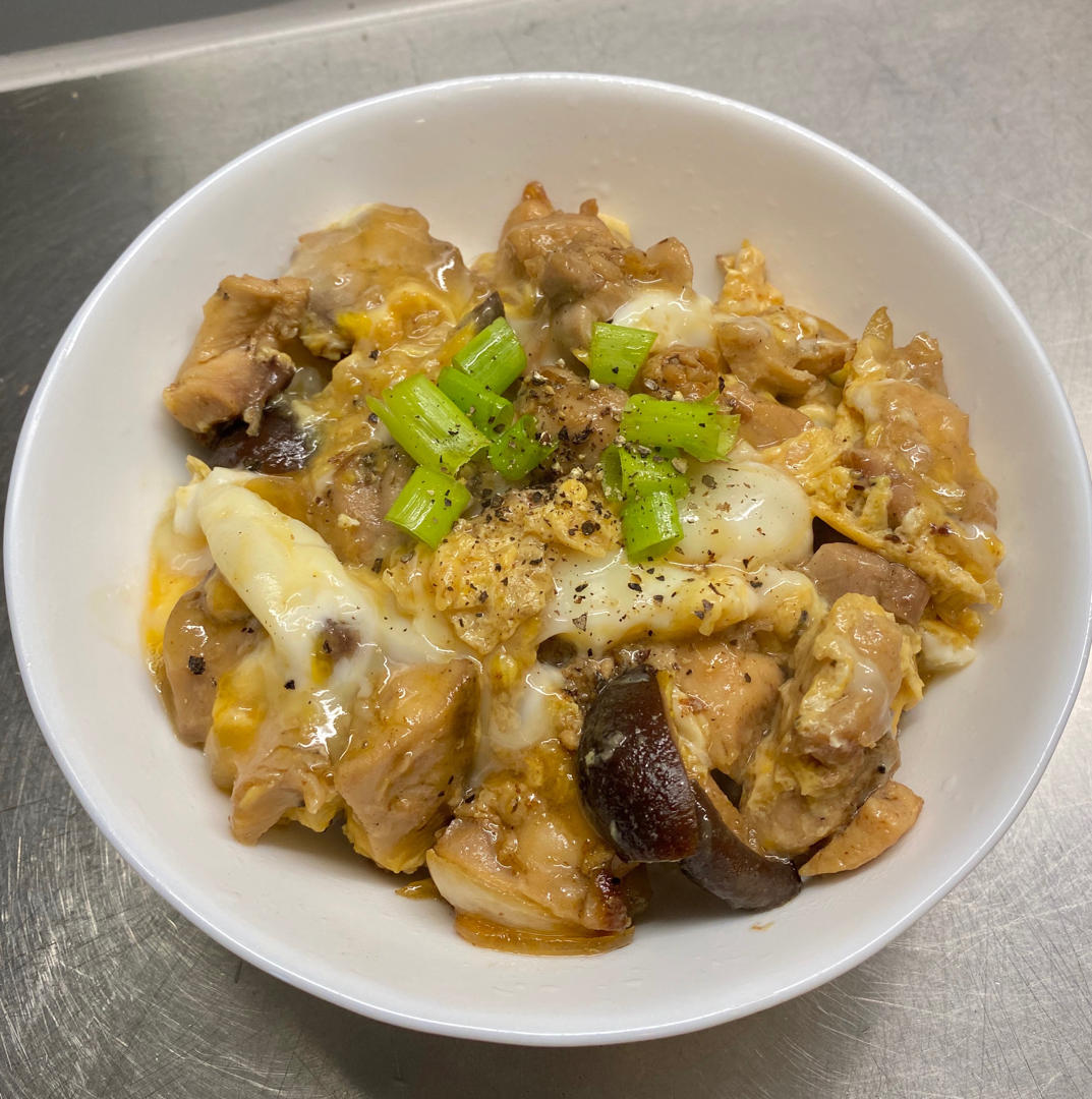 日本盖浇饭始祖亲子丼