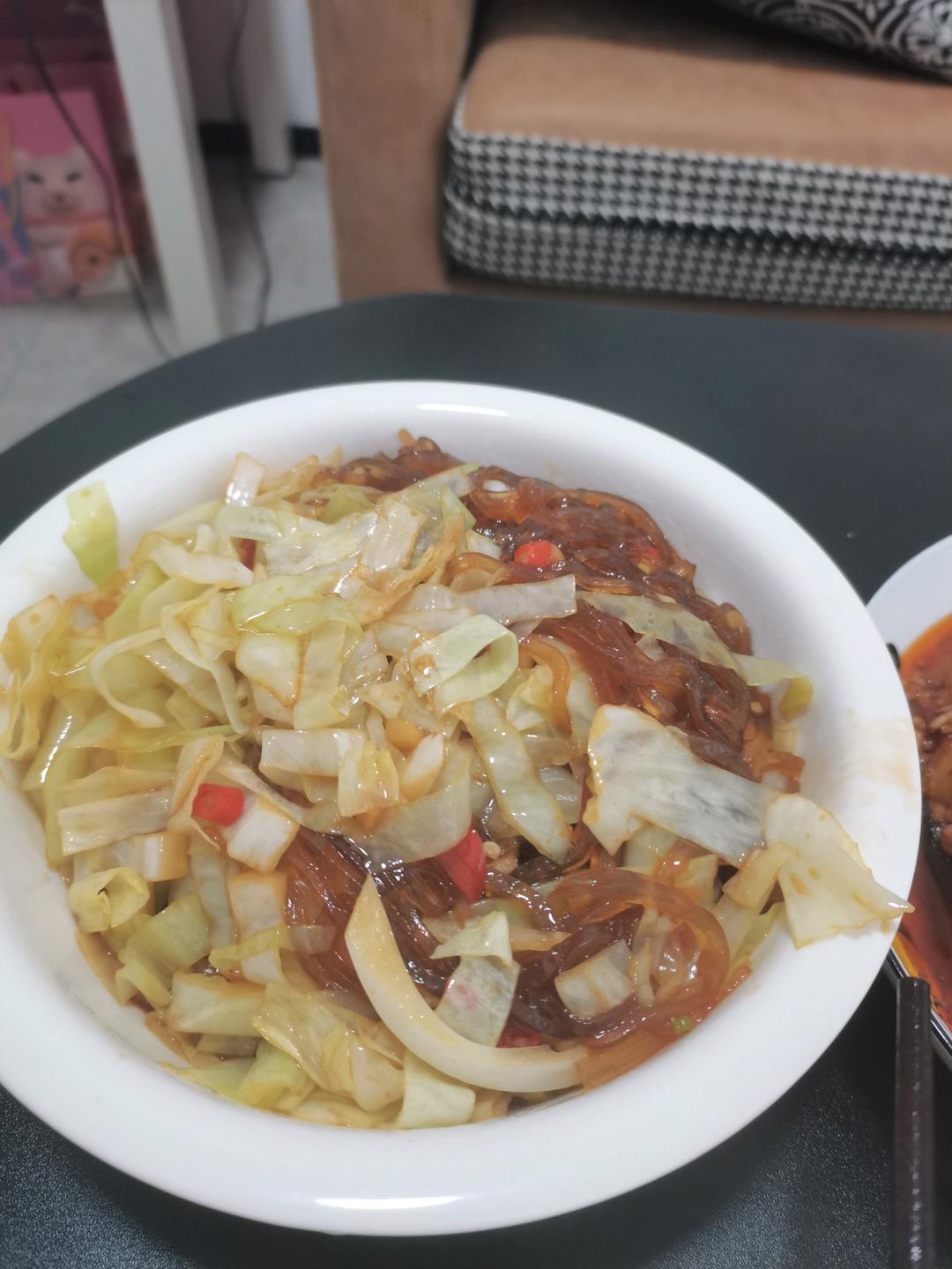卷心菜炒粉丝 Glass noodles with Cabbage