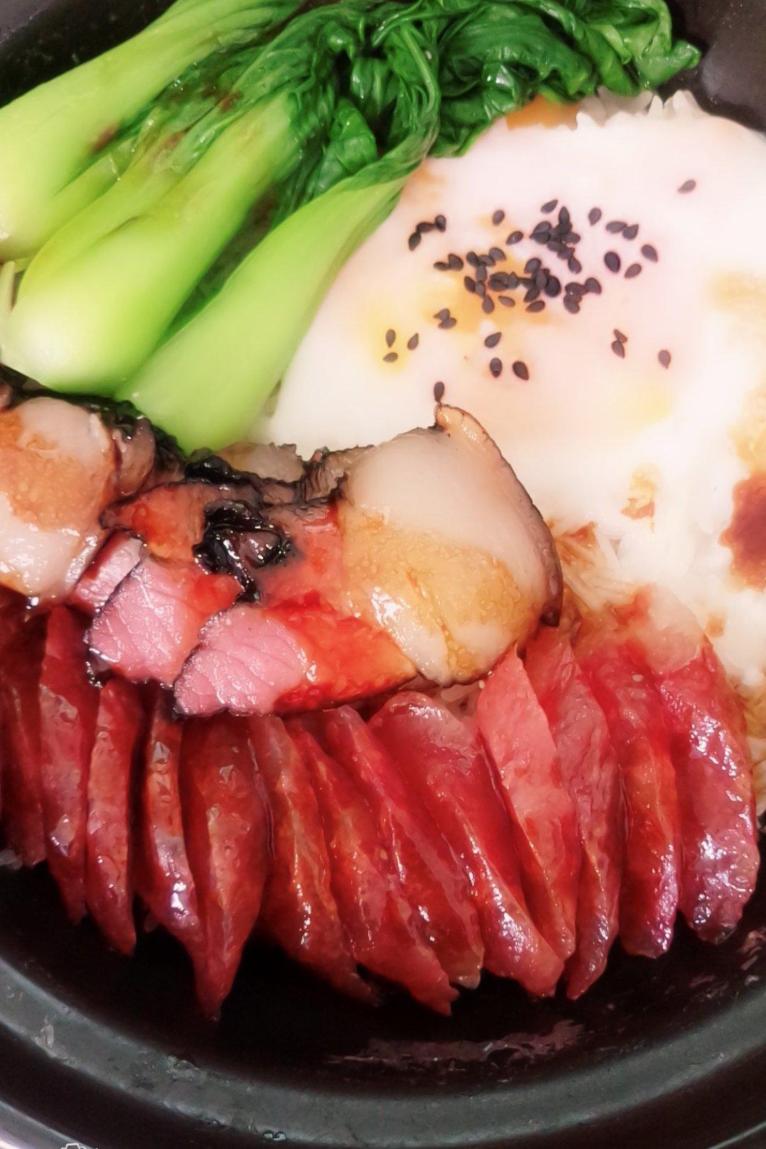 《广式腊肠砂锅煲仔饭》