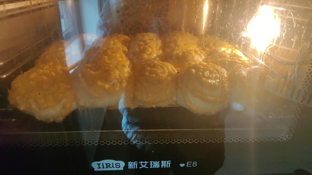脆底椰蓉小面包丨一次发酵巨简单，好吃到流泪
