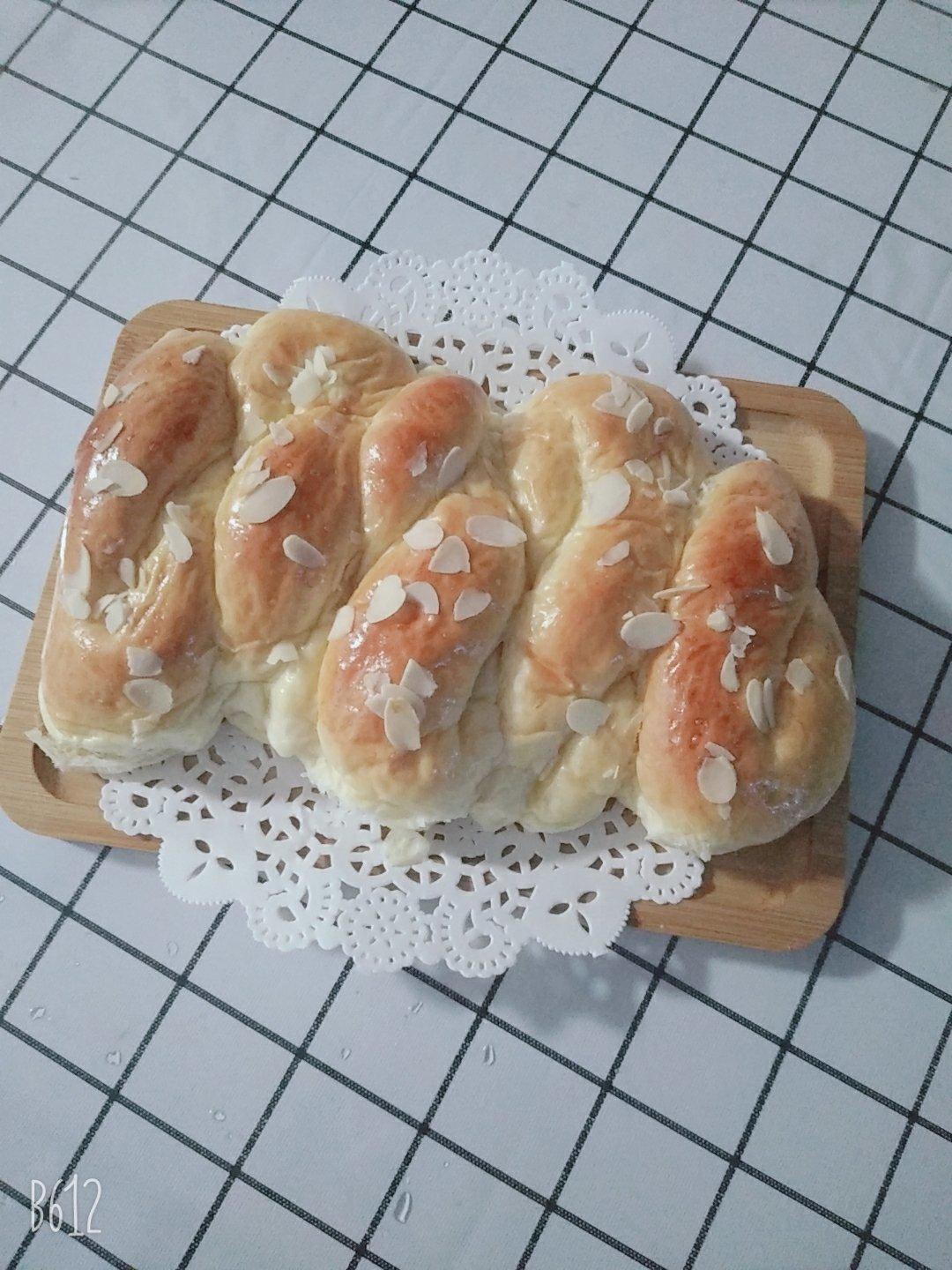 软到不知所措的牛奶卷