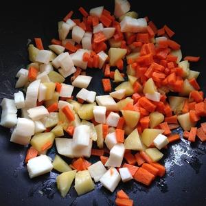 菌菇土豆焖燕麦饭的做法 步骤4