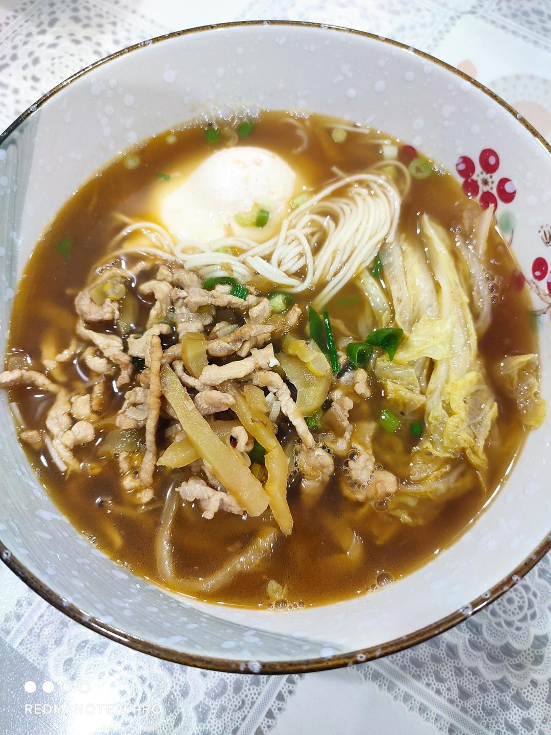 榨菜肉丝面