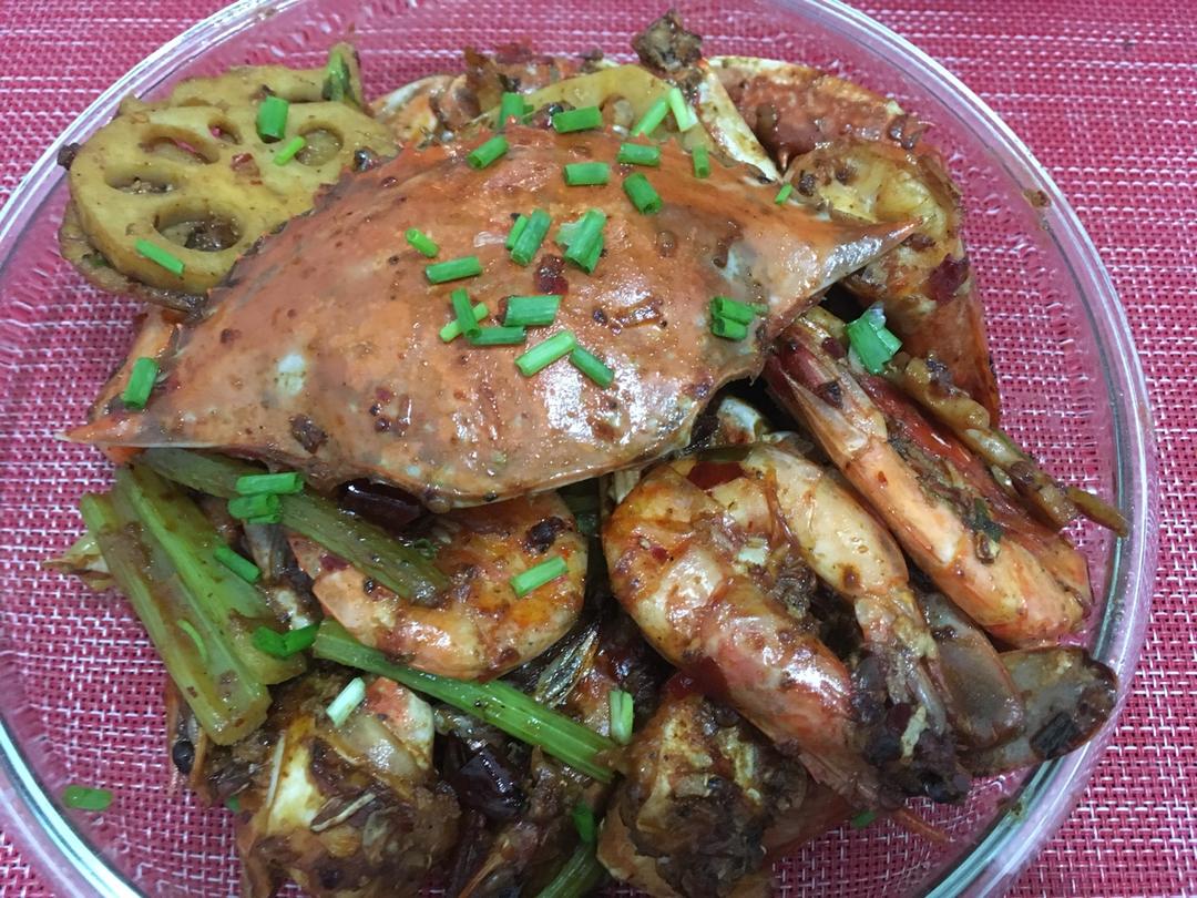 能瞬间引爆味蕾的【香辣干锅虾】