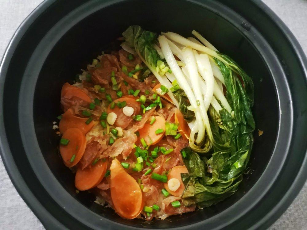 香肠煲仔饭