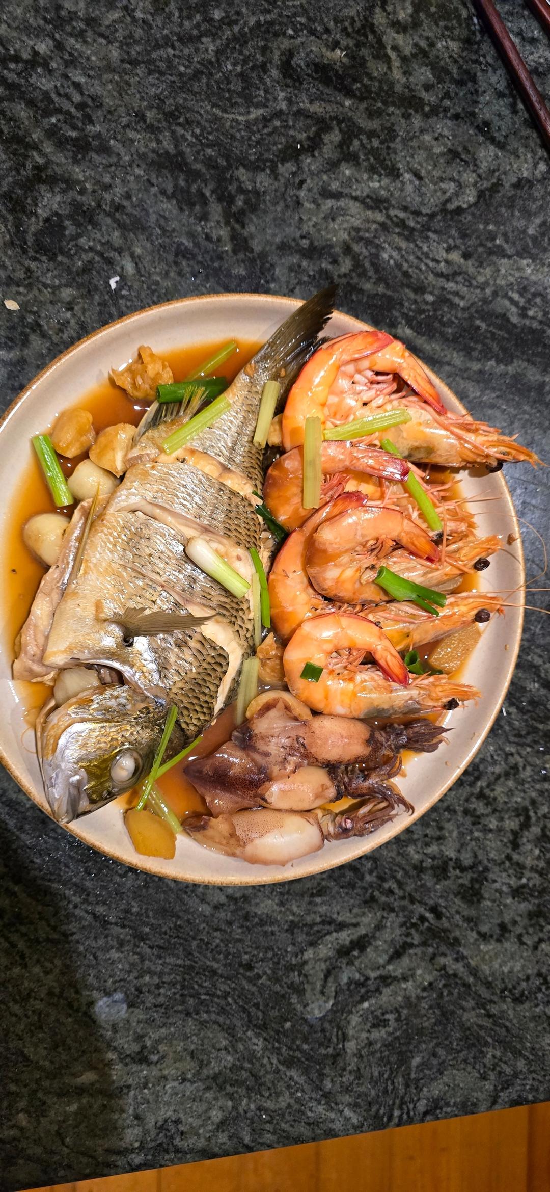 家烧海鲜拼盘