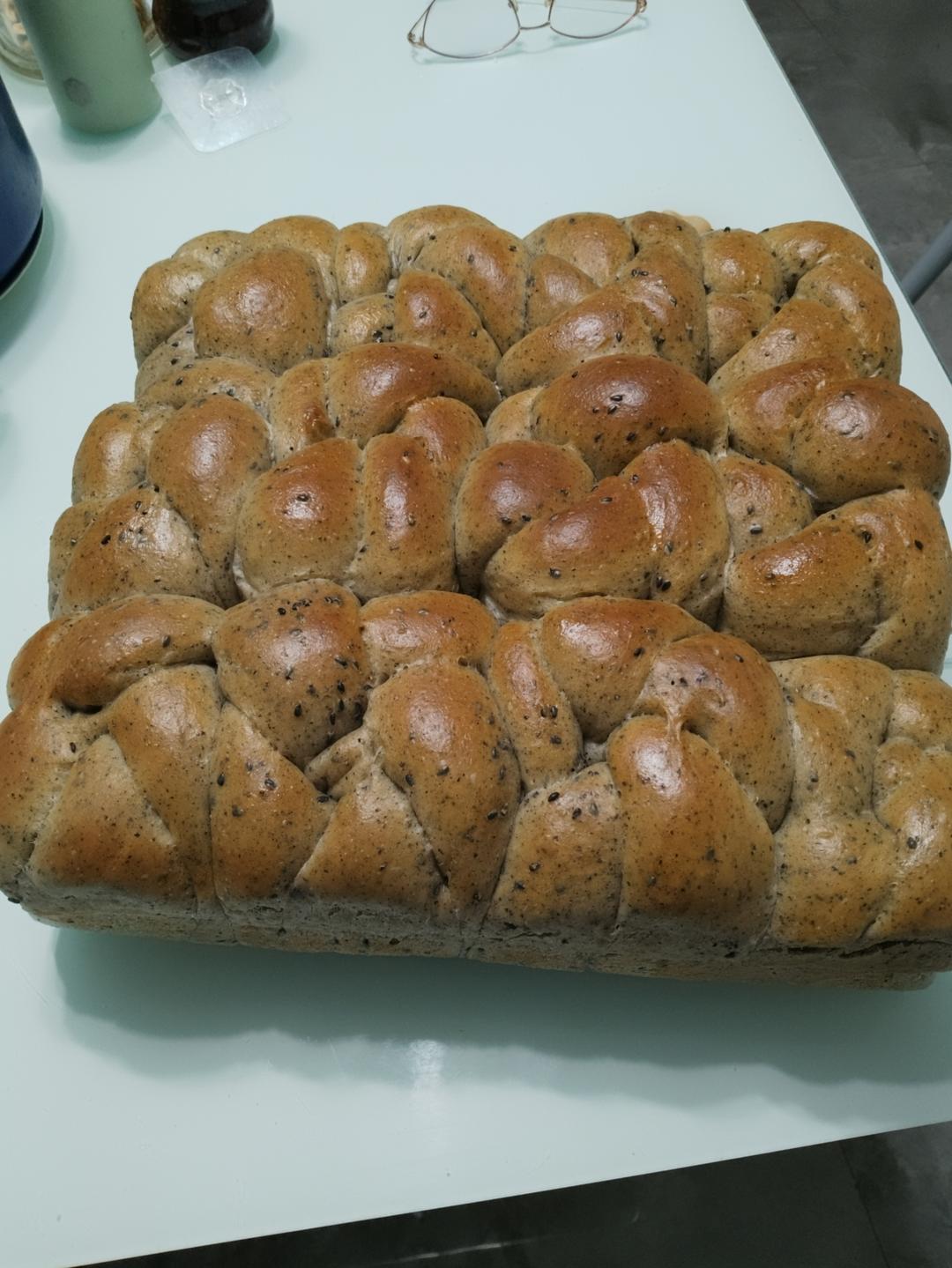 经典美味老面包｜黑芝麻老式面包