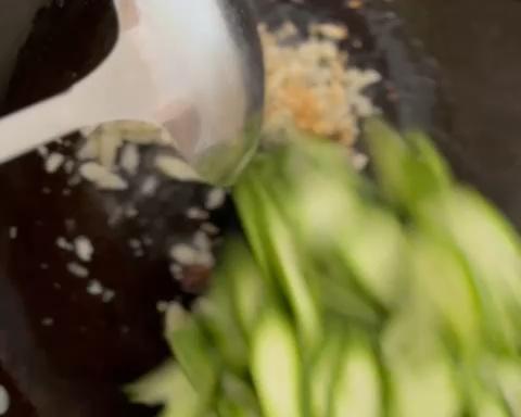 清炒丝瓜的做法 步骤7