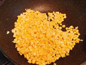 ✨美味可口❗️零失败，一上桌就光盘的椒盐玉米的做法 步骤7