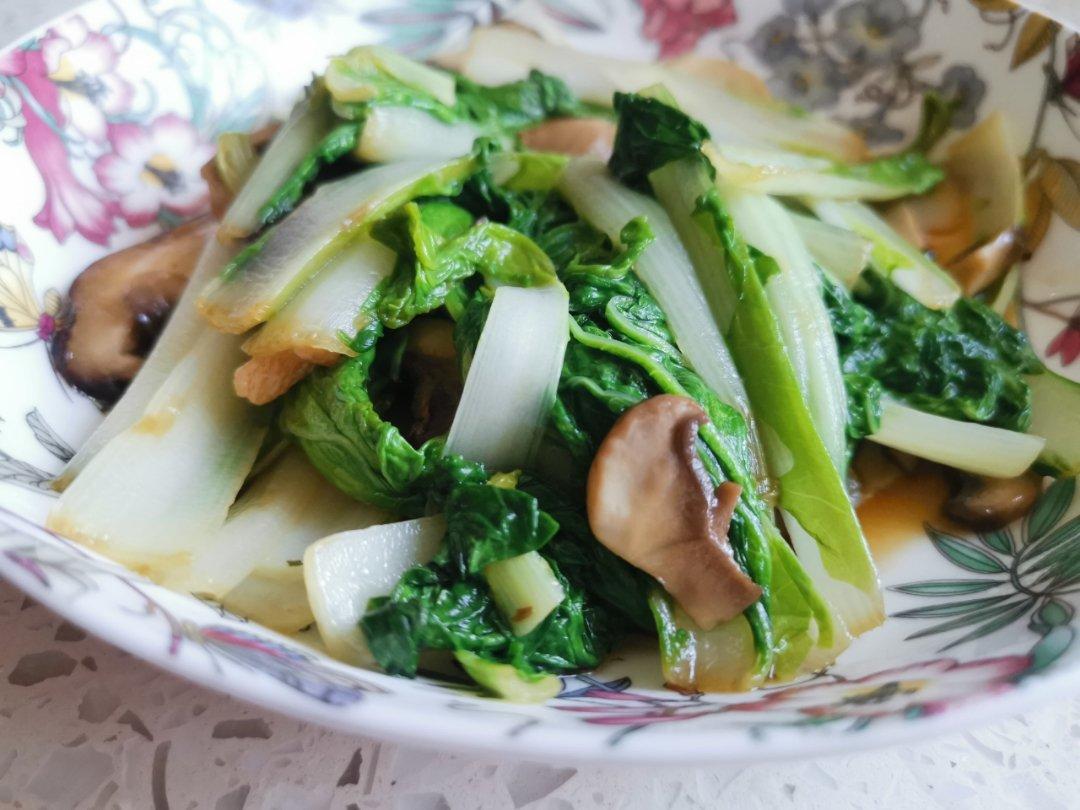 杭白菜炒蘑菇油面筋