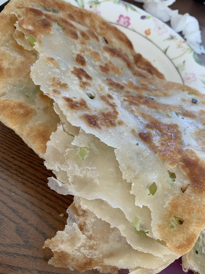 家常葱油饼 柔软多层 凉了也不硬 附细节视频详解