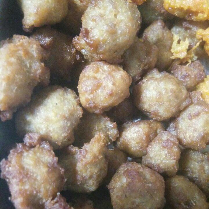 酥炸肉丸子