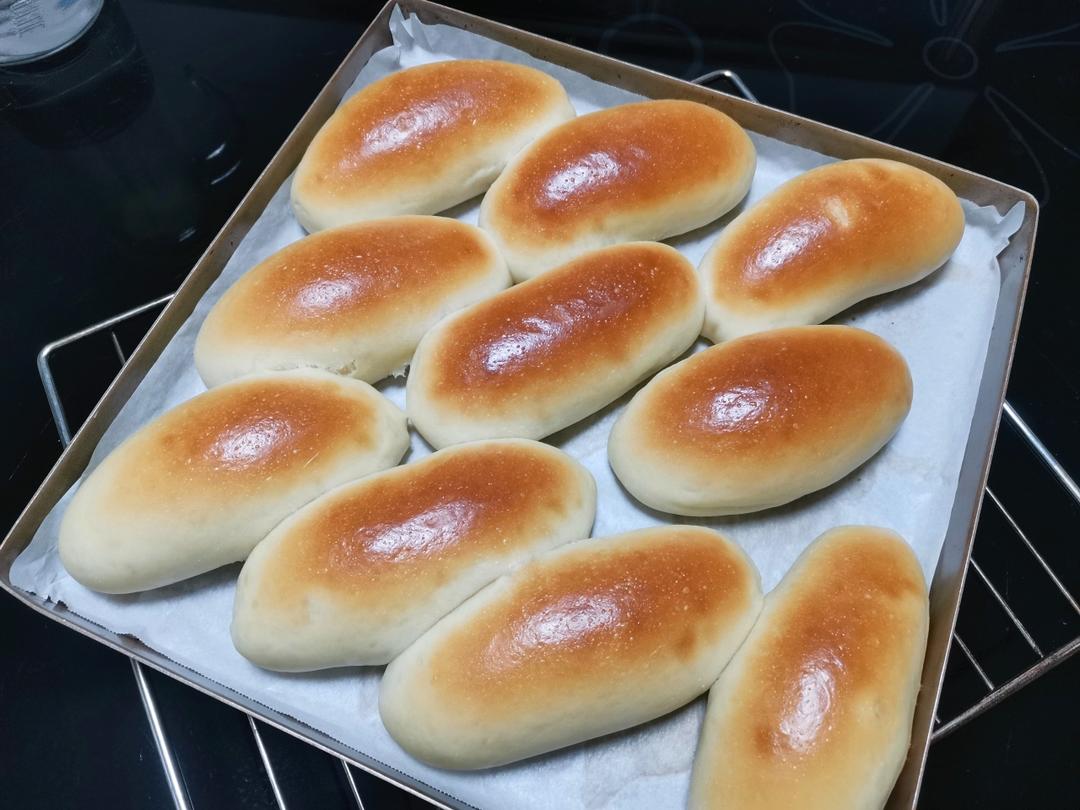 香酥卡仕达奶油面包