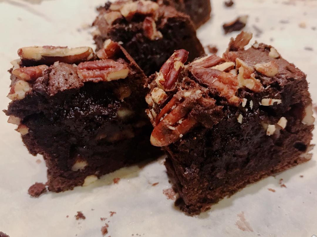 Fudgy Brownie（醇厚浓香布朗尼）