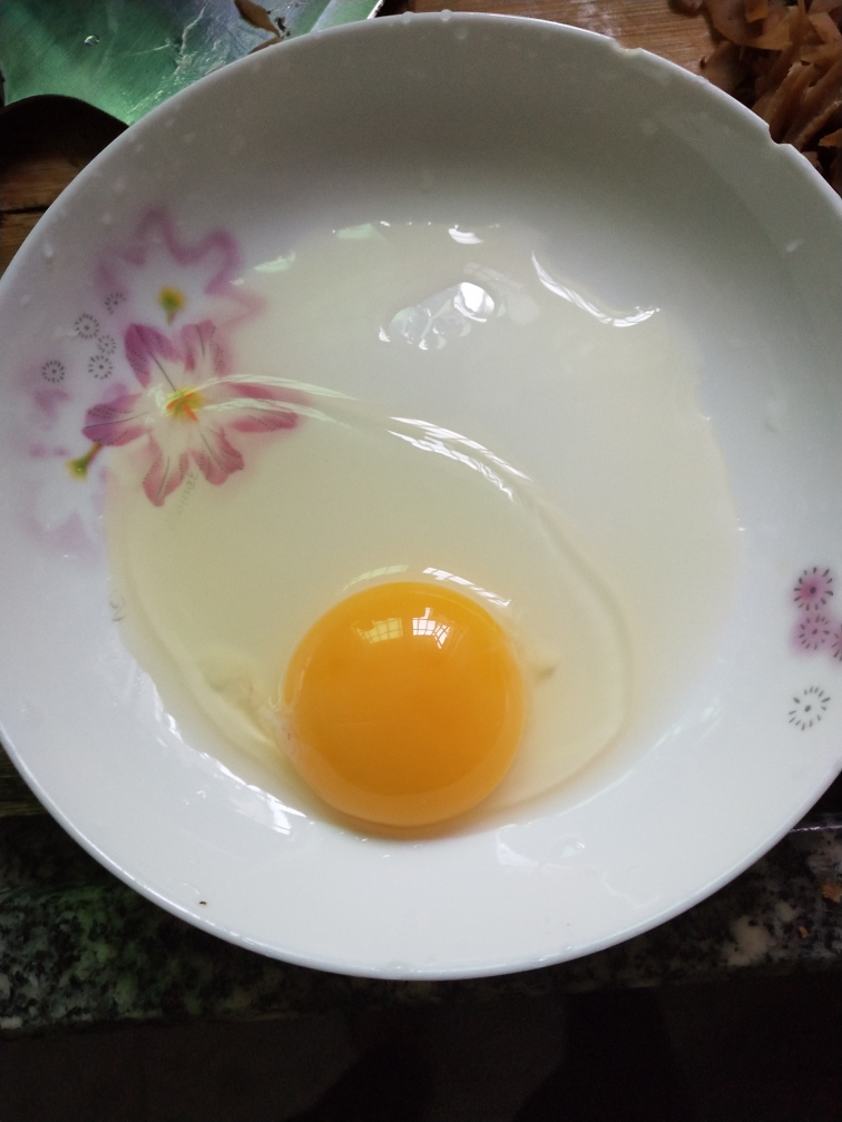 家常卧鸡蛋的做法 步骤2