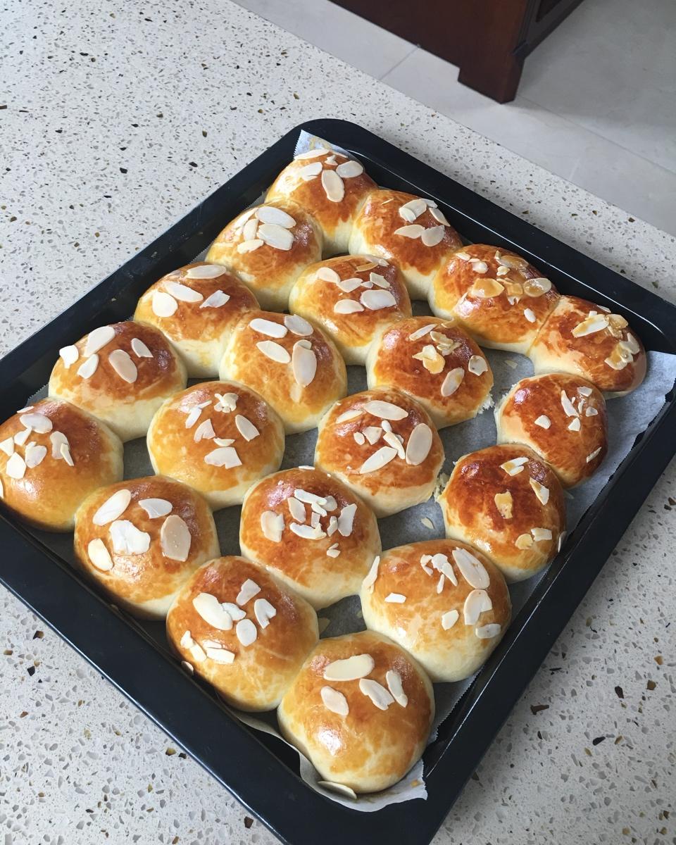 杏仁奶香小餐包