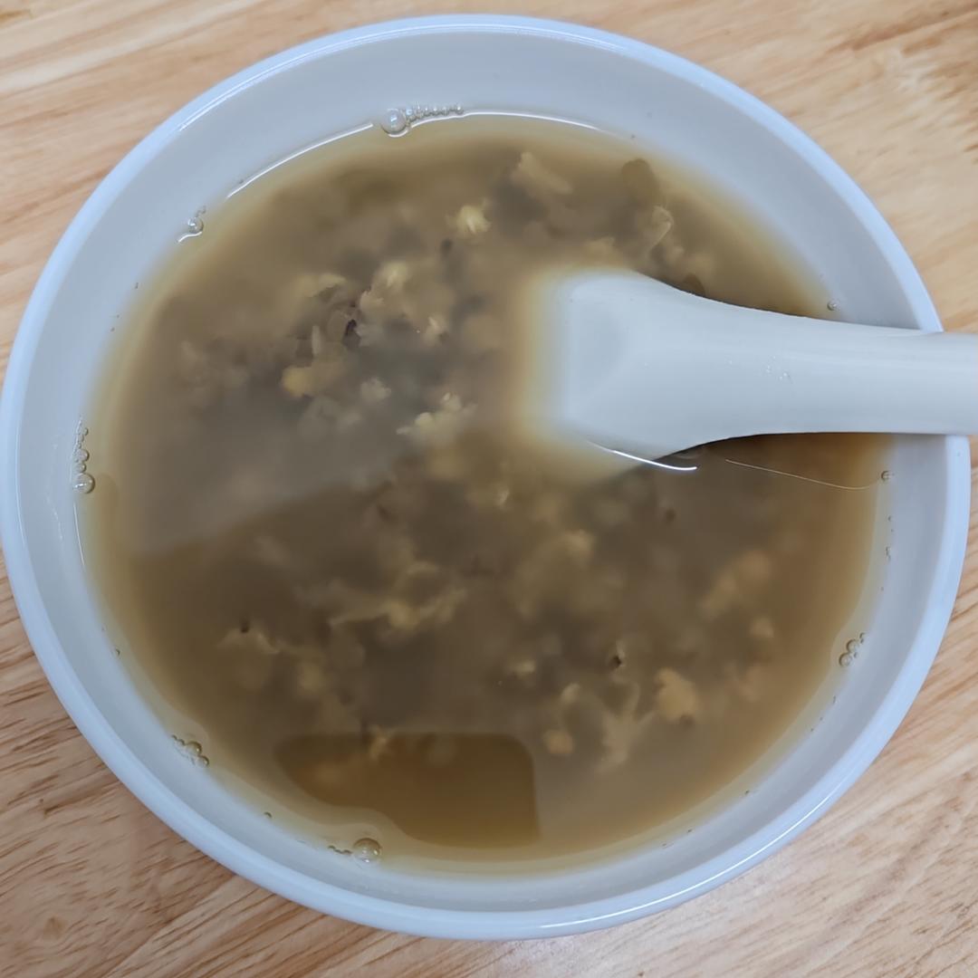 绿豆糖水冰沙绿豆汤（免浸泡速出沙）