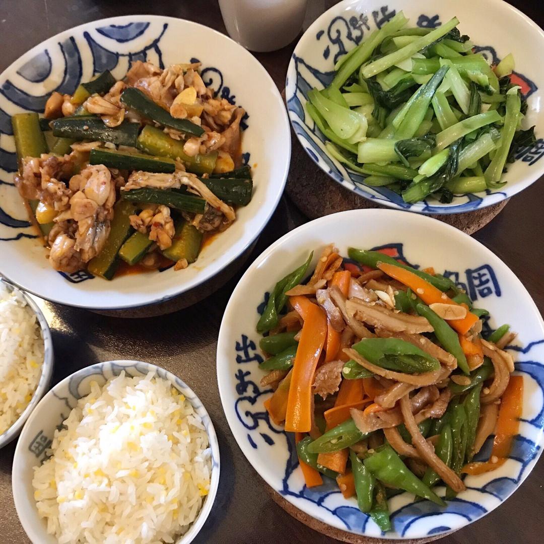 牛牛d做的周末午餐