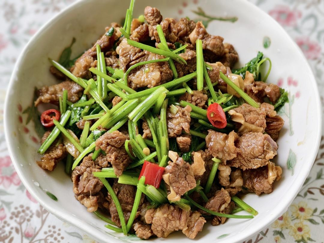 小炒黄牛肉