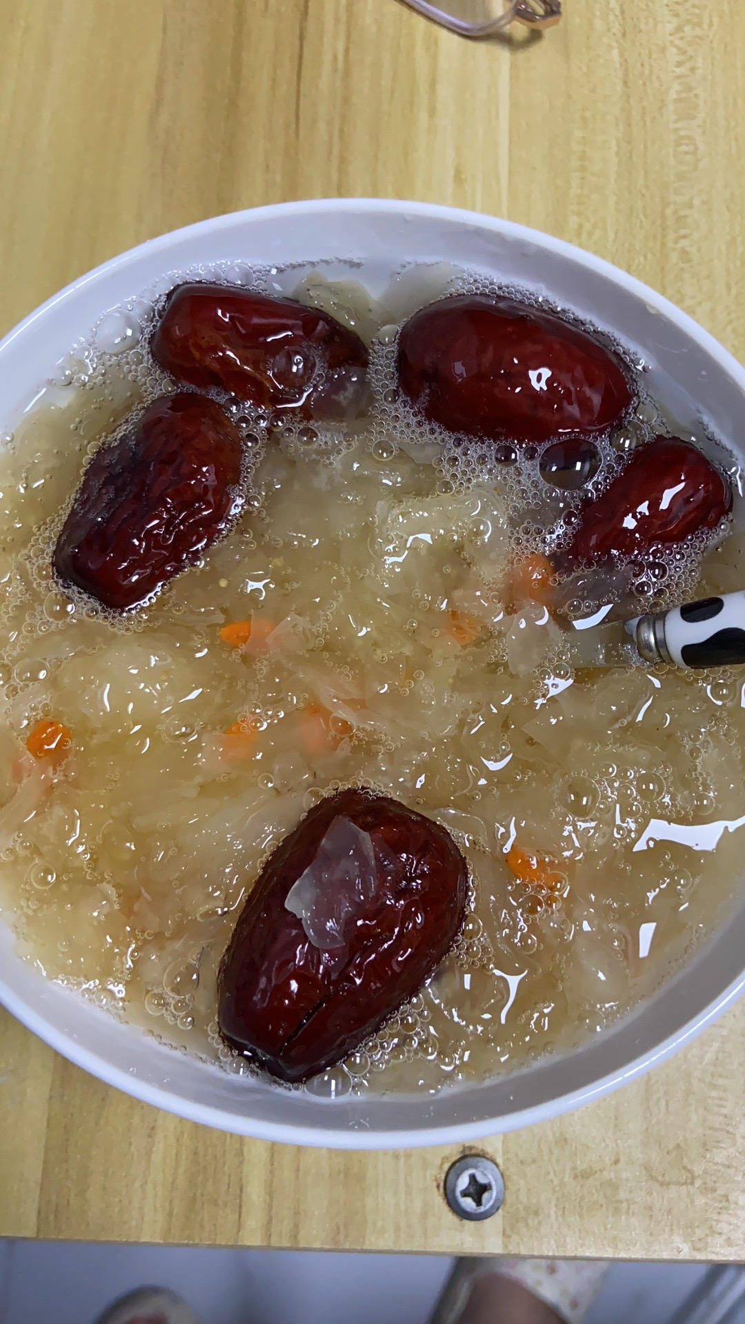 无敌好喝❗️快速熬出胶的银耳羹😋美容又养颜