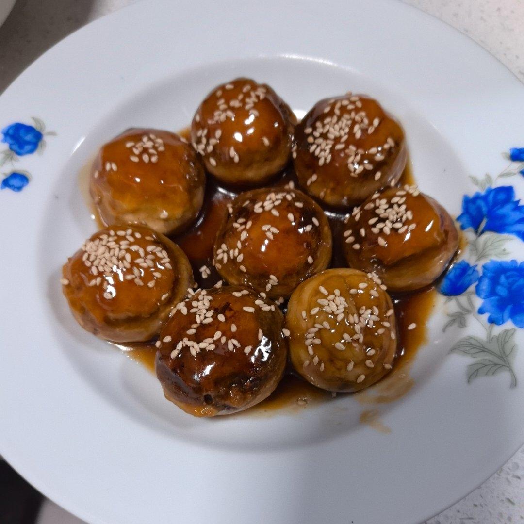 一口爆汁的虾滑酿口蘑