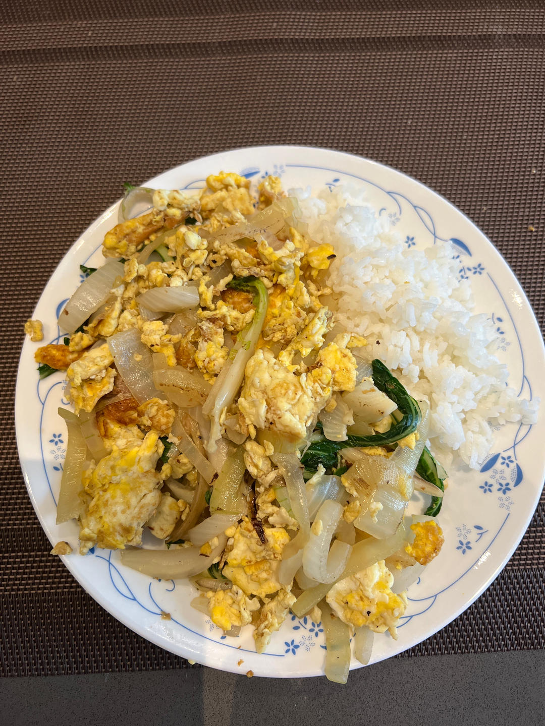 降压防癌的好食材  洋葱炒鸡蛋