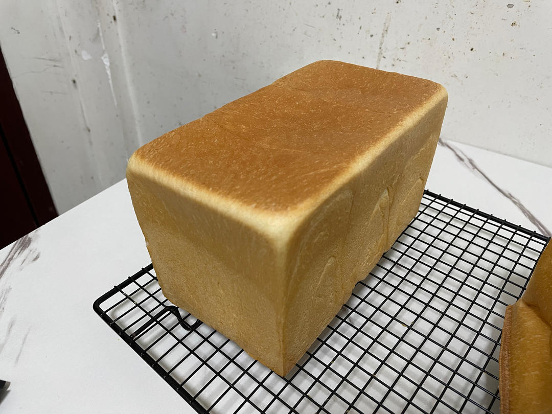 水合法手揉中种牛奶吐司