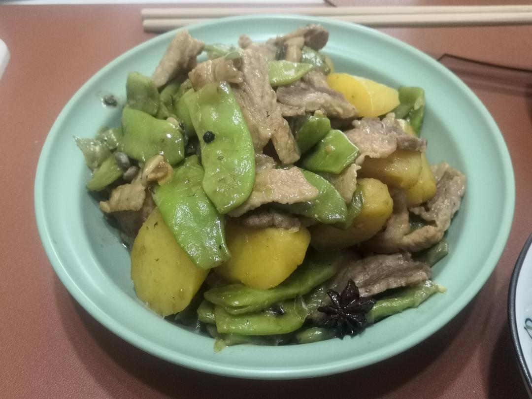 五花肉炖东北油豆角，秋季限定美味～