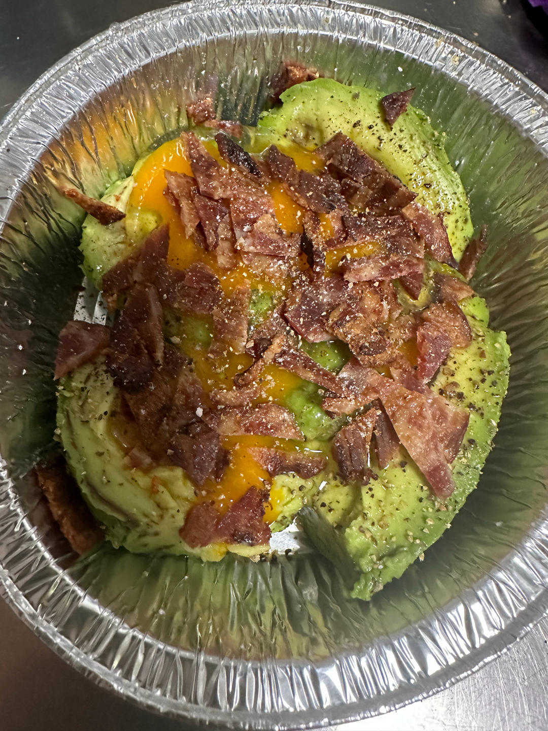 生酮小菜：烤牛油果
