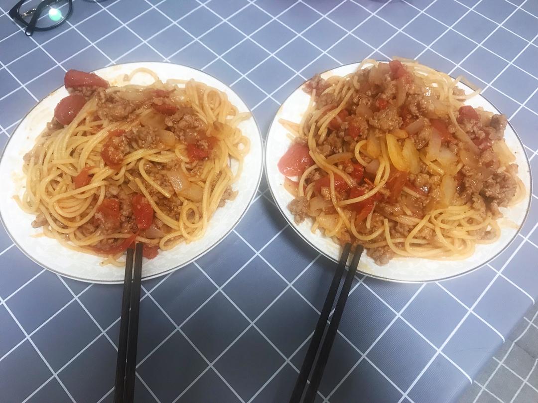 番茄肉酱意大利面