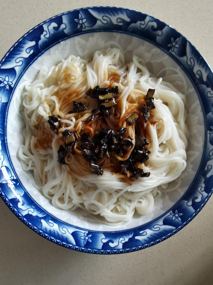 极香的葱油面