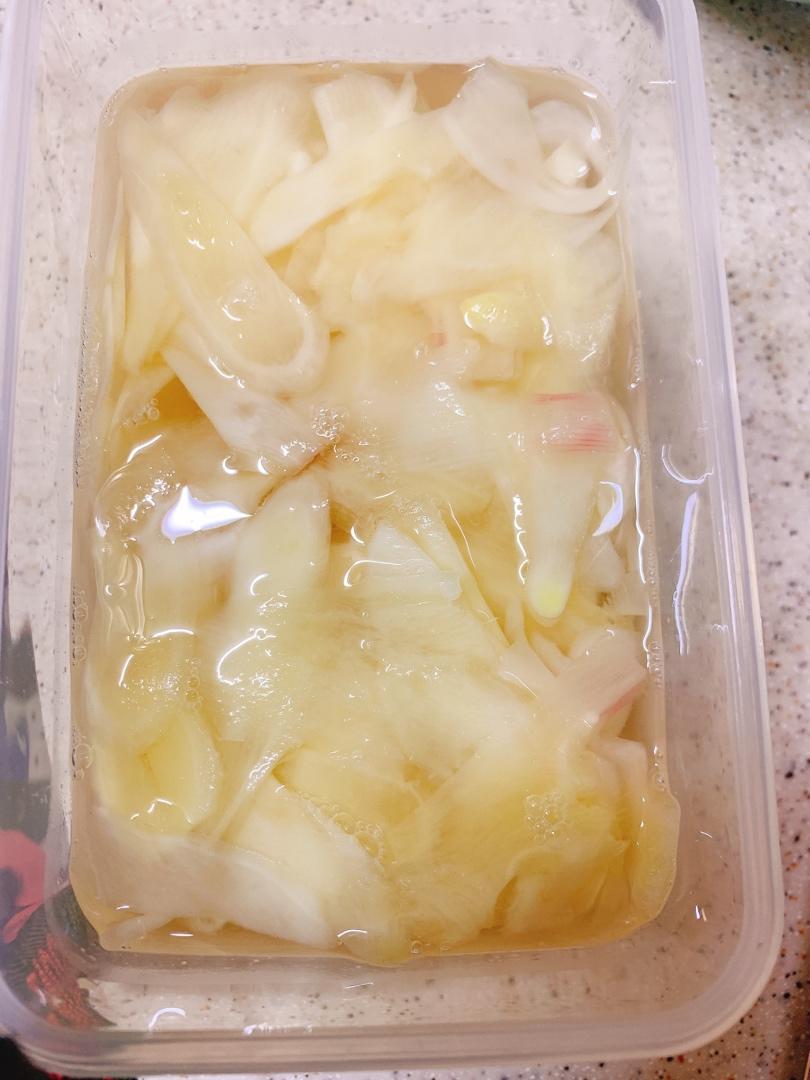 日本寿司店的泡姜