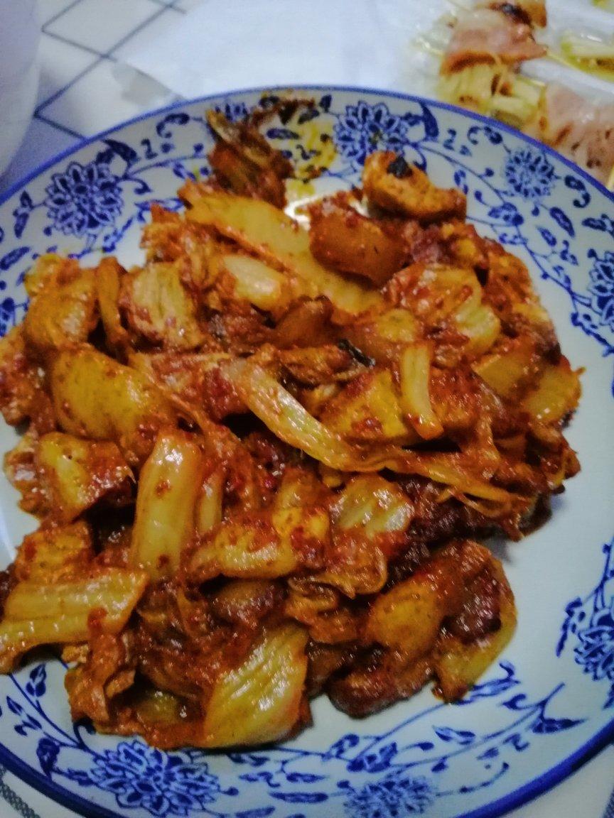 辣白菜炒五花肉