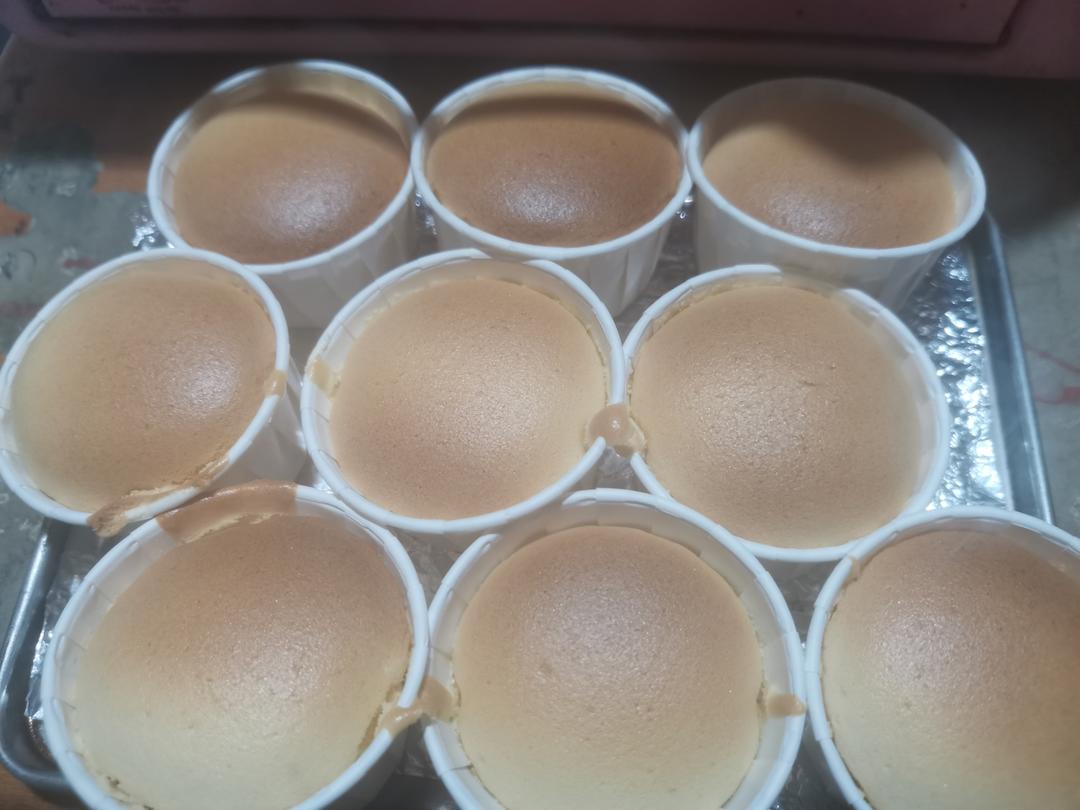 戚风小纸杯蛋糕