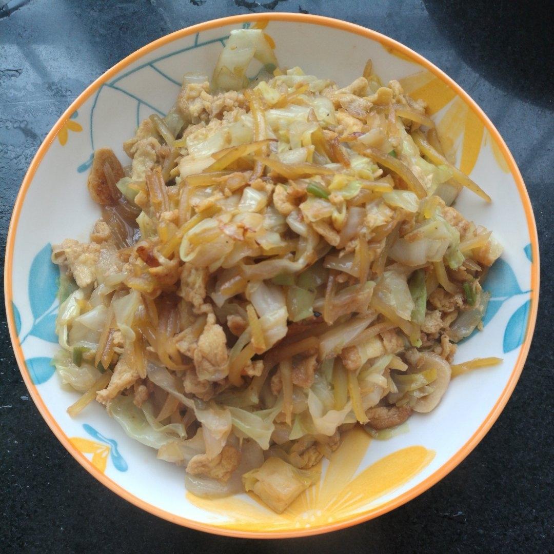 超级下饭的家常菜！给肉都不换的包菜炒鸡蛋