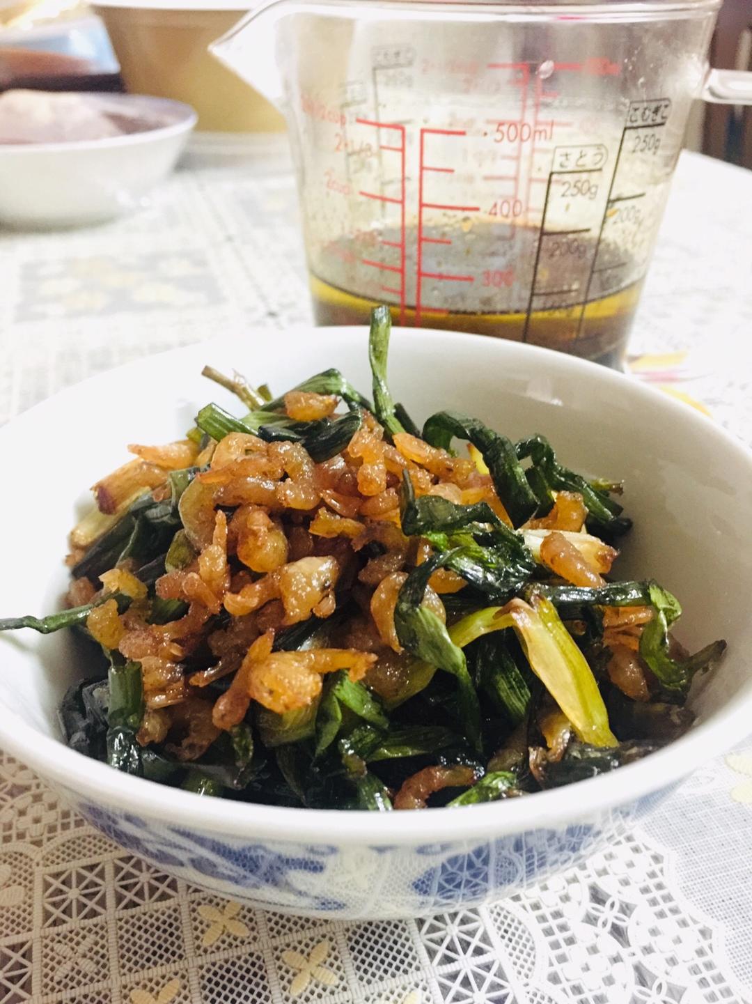 开洋葱油拌面酱料的做法