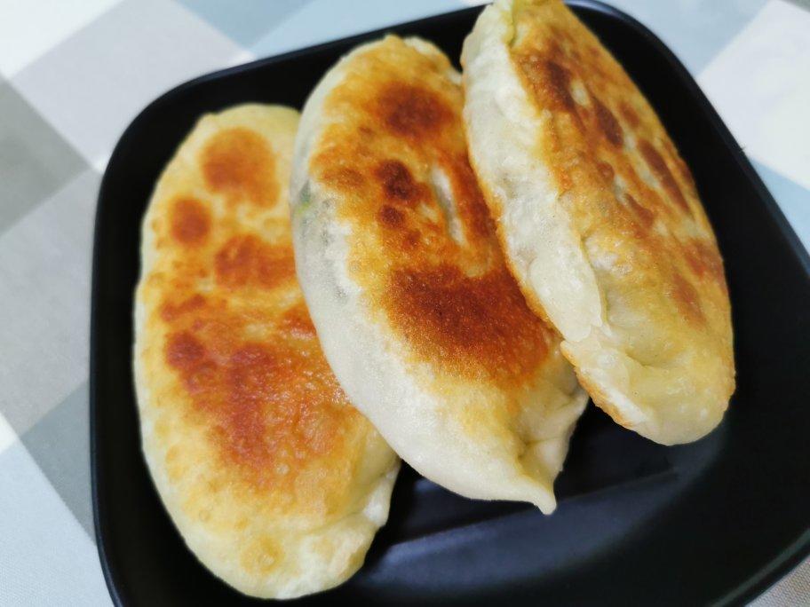 吹弹可破的韭菜盒子