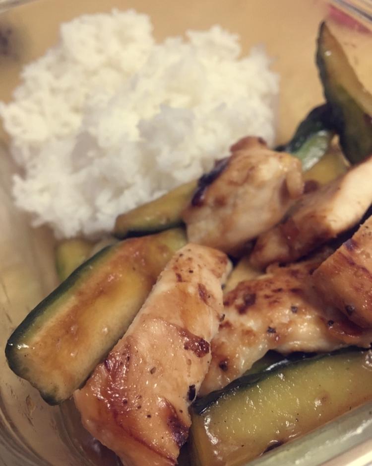 酷炫屌炸天好吃的煎鸡胸肉（香蒜蜂蜜煎鸡胸肉）