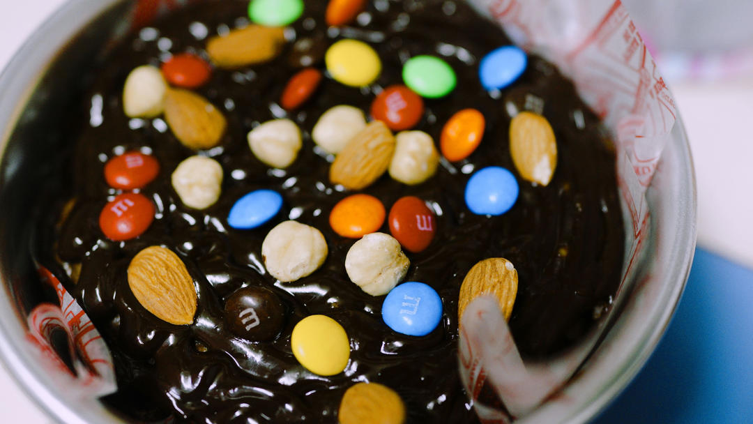 巧克力巴斯克蛋糕