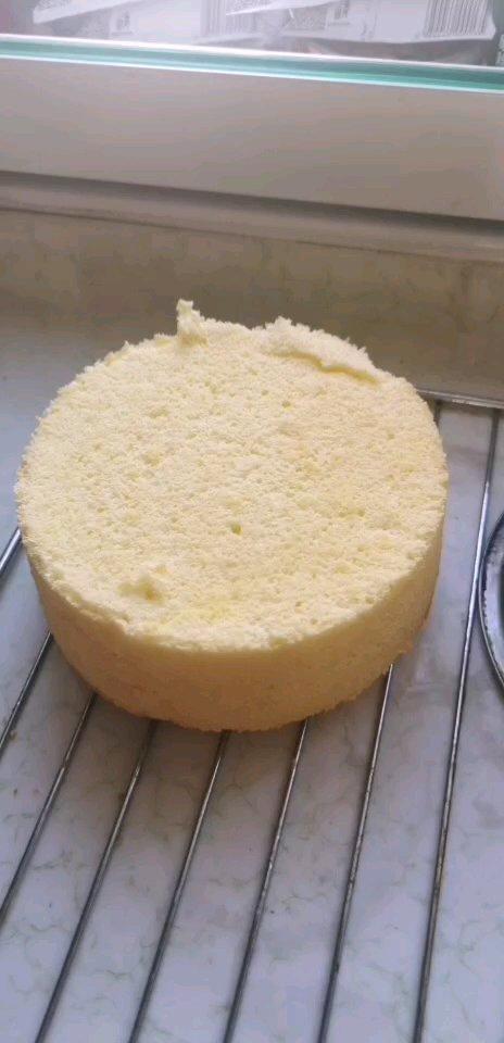 烤箱做蛋糕（戚风蛋糕的做法）