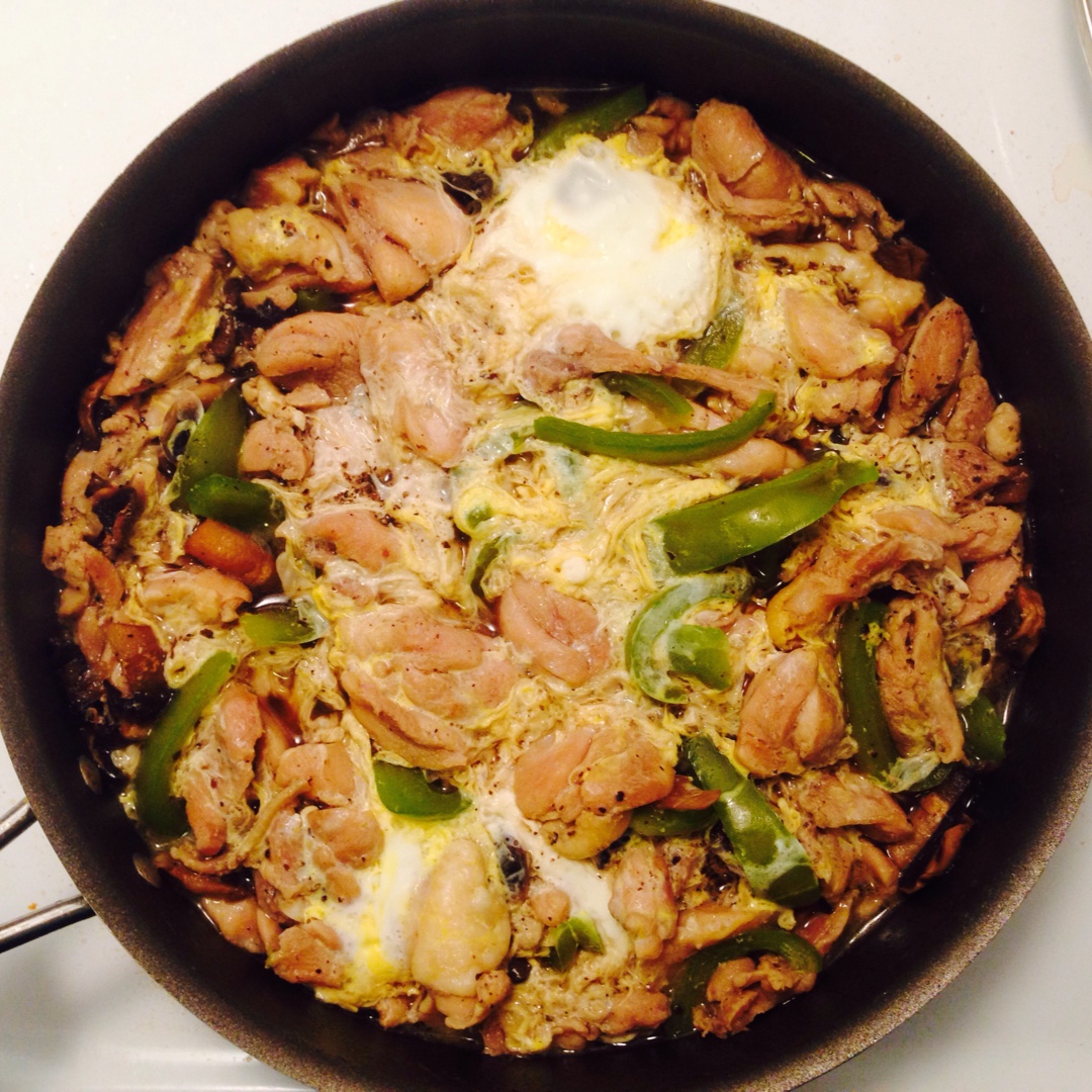 keren朝暮做的鸡肉鸡蛋亲子饭