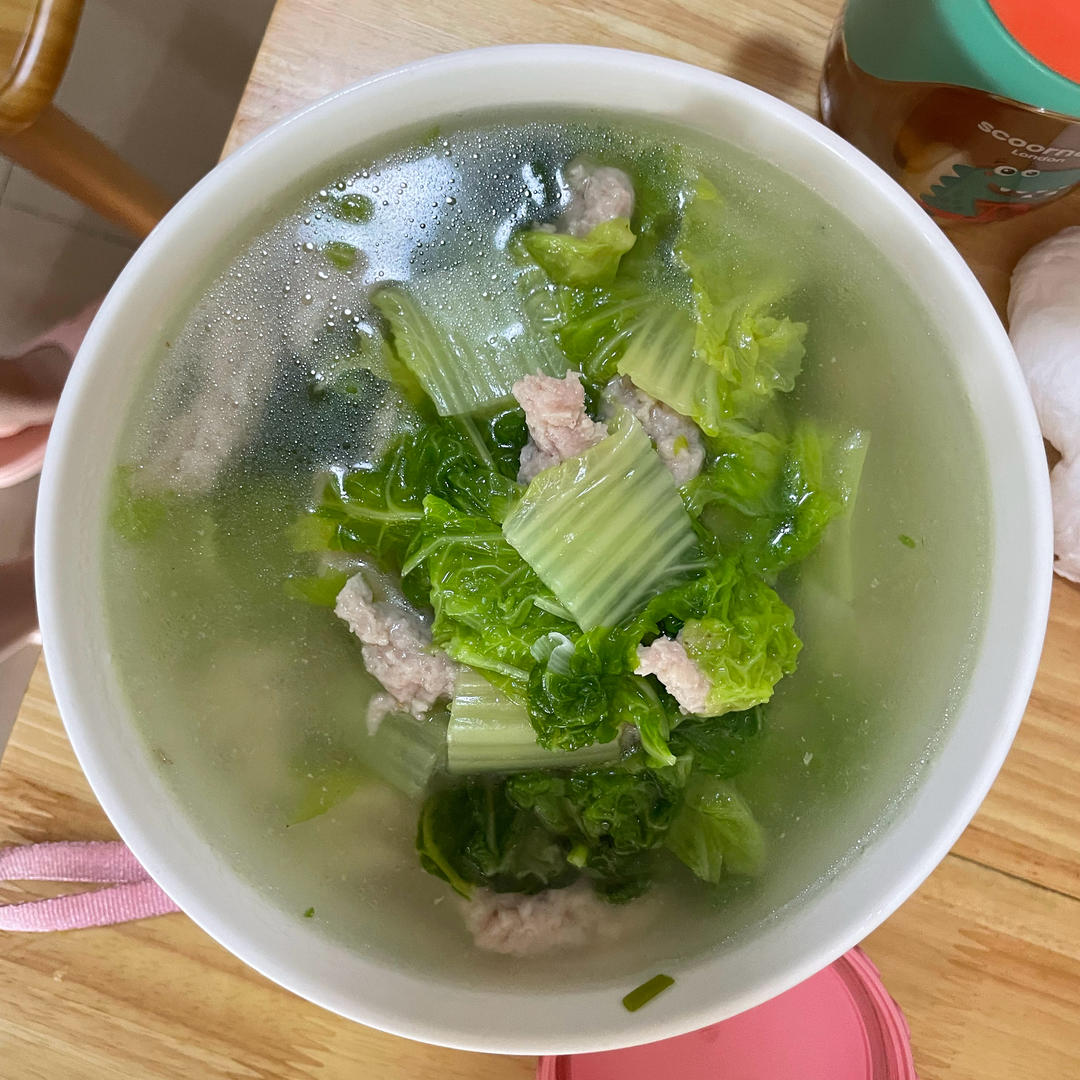 肉圆小白菜汤