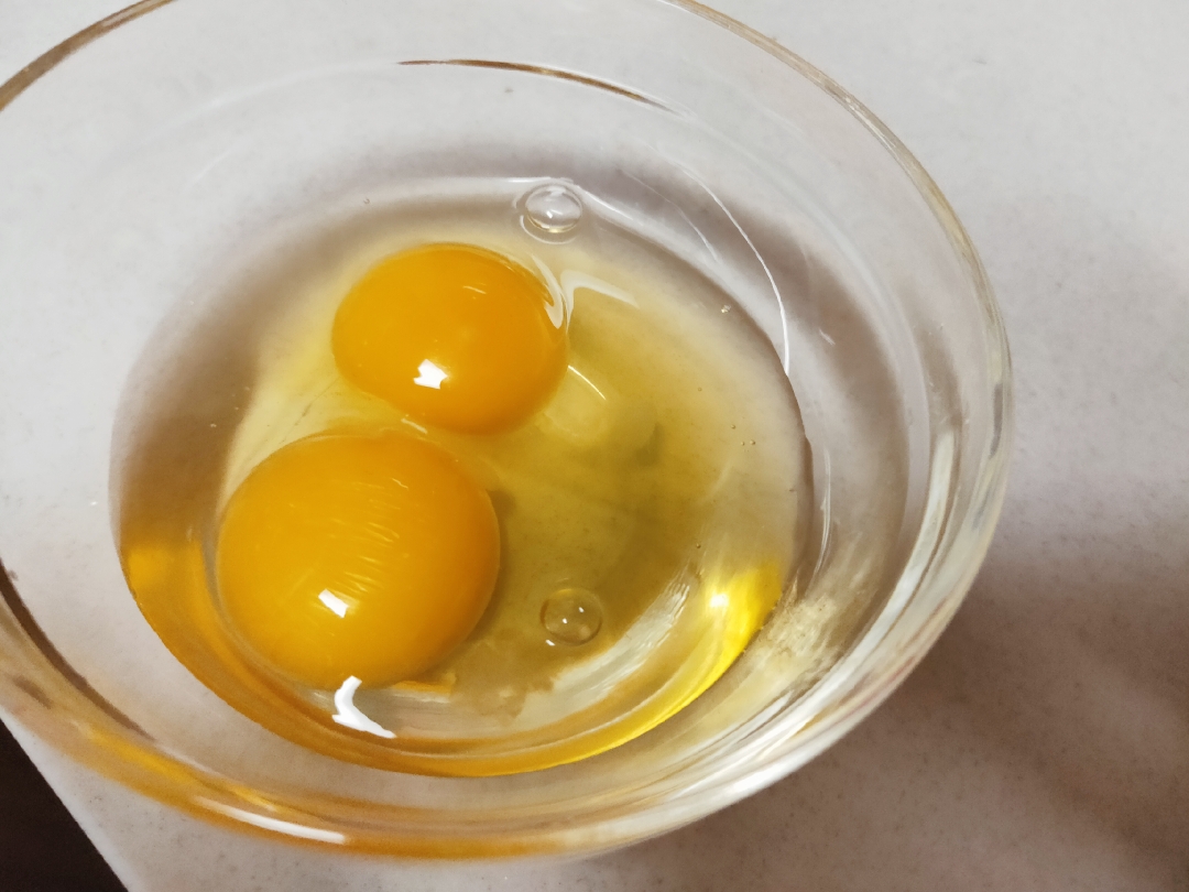 春天的菜品：客家黄酒艾草煎鸡蛋（艾草春酒）的做法 步骤4