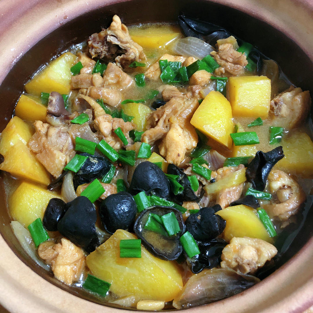 红烧土豆炖鸡块（鸡腿）